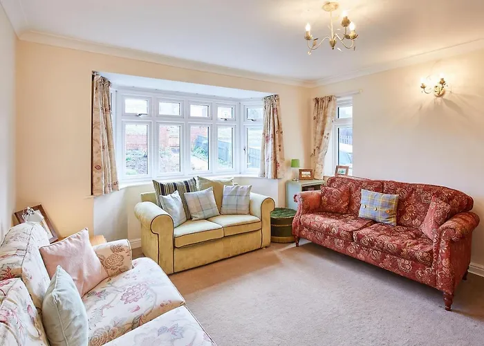 Host & Stay - Coach Cottage