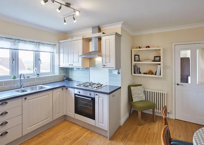 Host & Stay - Coach Cottage